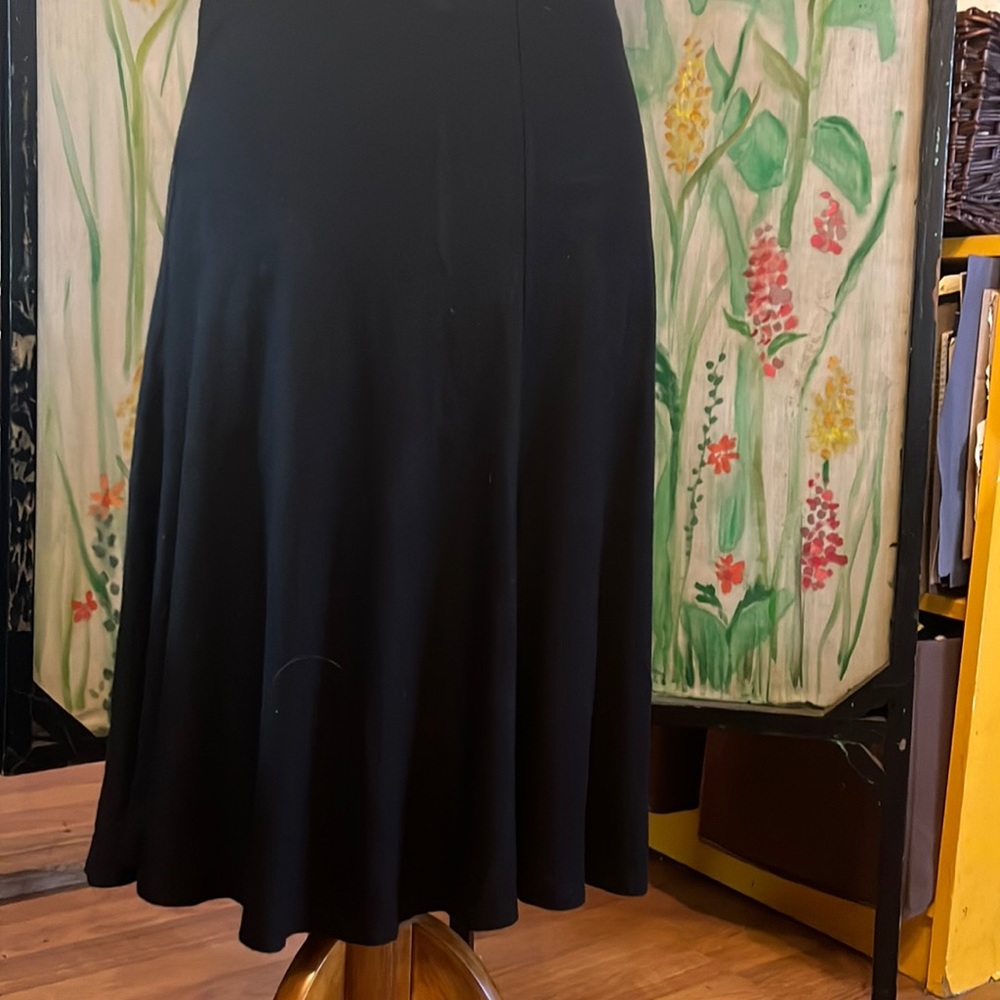 AnnTaylor elastic waist stretchy midi swing skirt, black